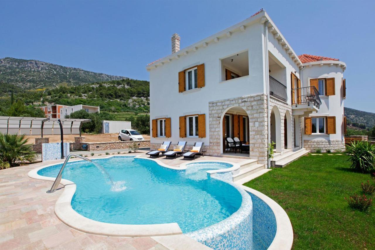 Villa Nera Бол Екстериор снимка