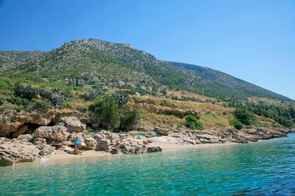 Villa Nera Бол Екстериор снимка