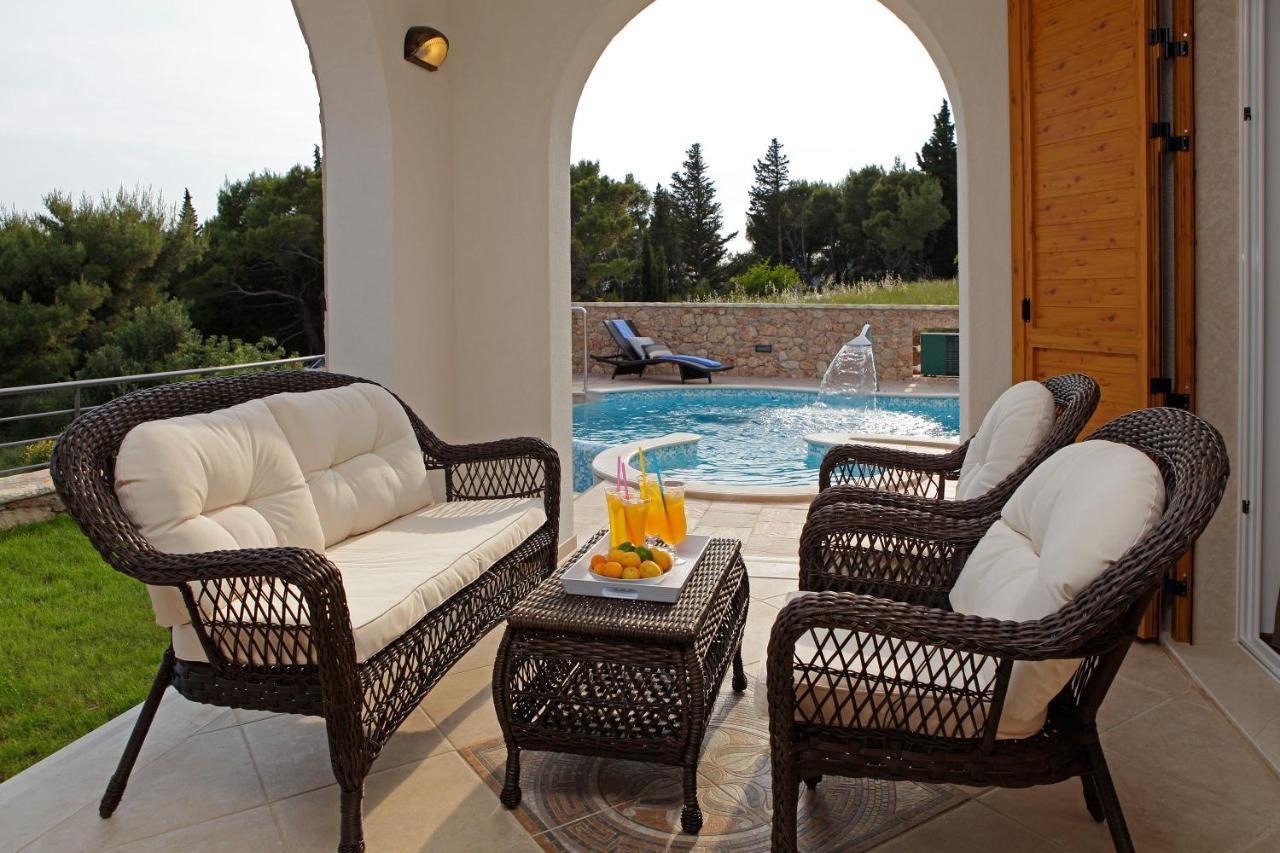 Villa Nera Бол Екстериор снимка