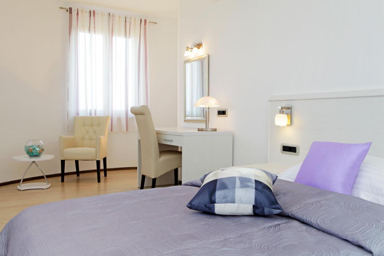 Villa Nera Бол Екстериор снимка